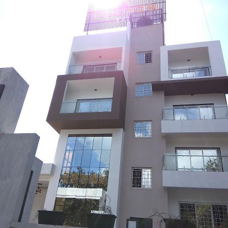 Manasi Inn Satara Exterior foto