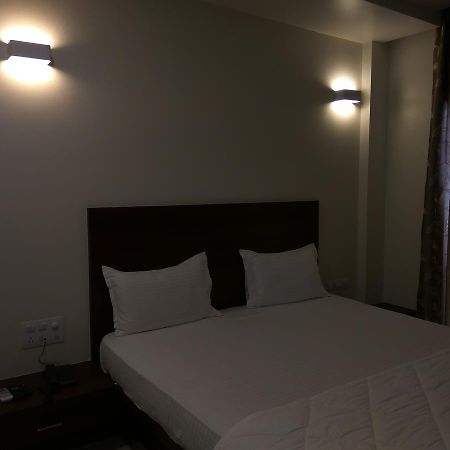 Manasi Inn Satara Exterior foto