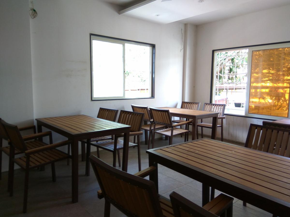 Manasi Inn Satara Exterior foto