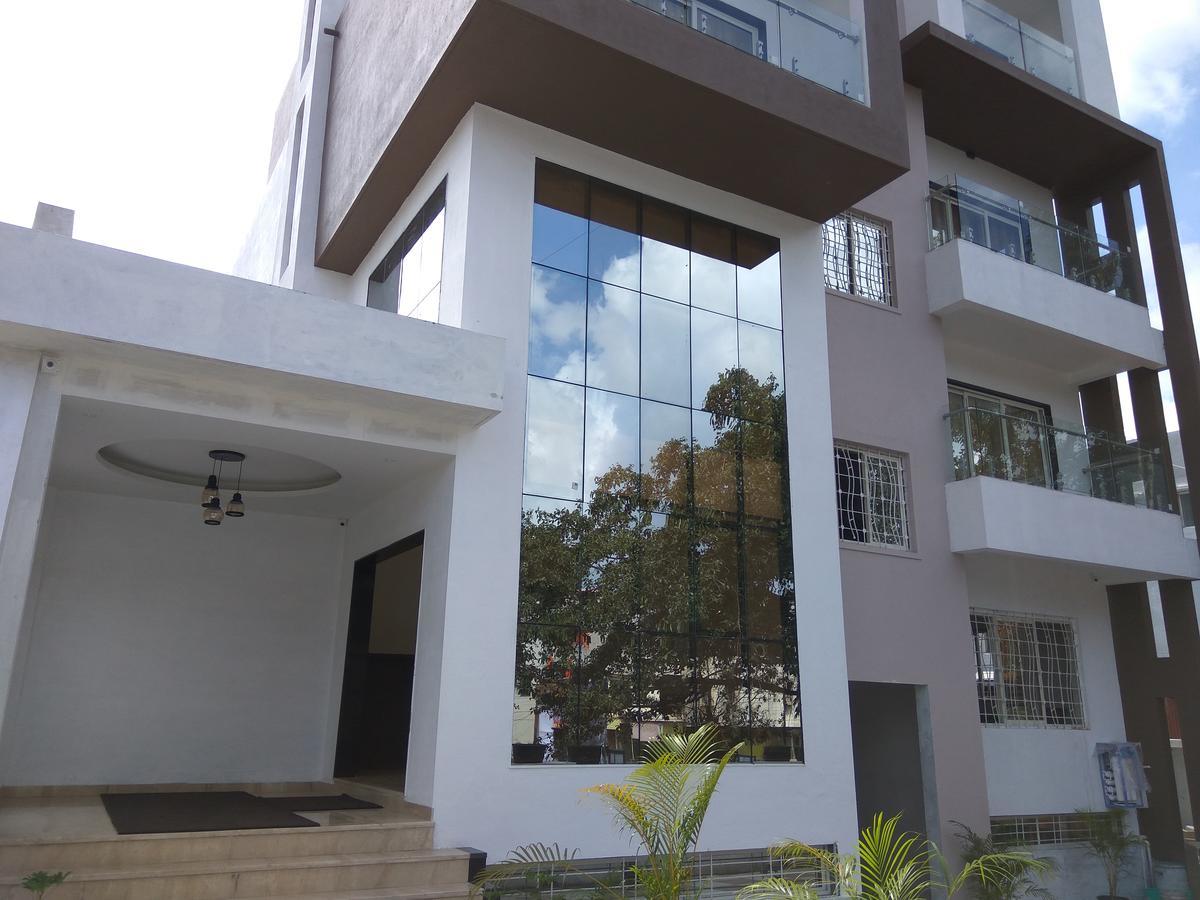 Manasi Inn Satara Exterior foto